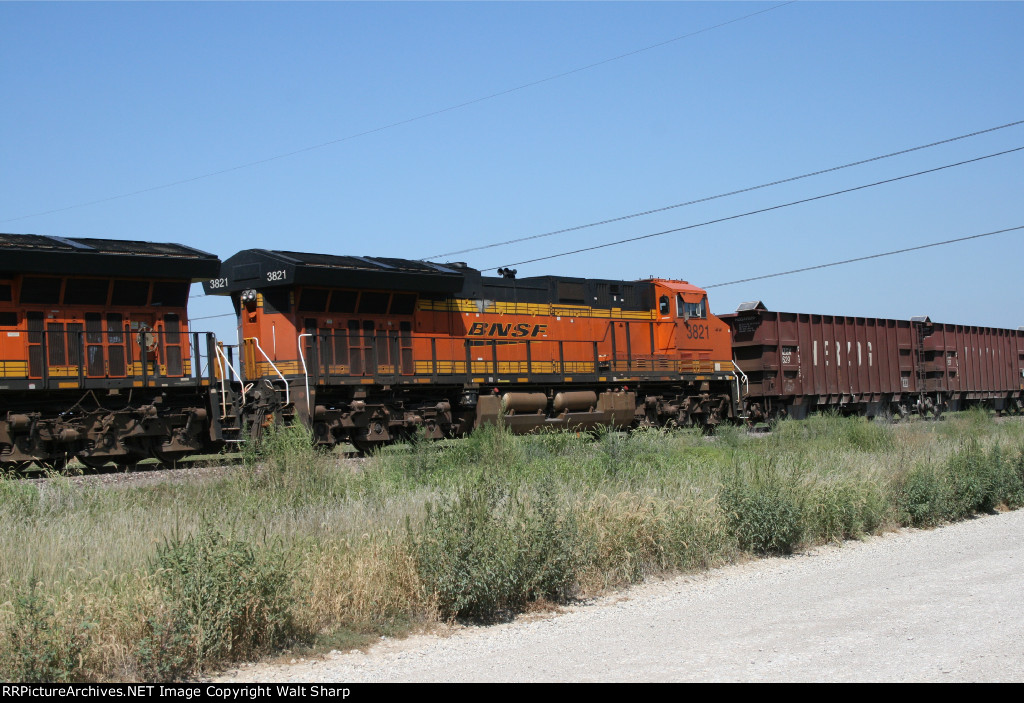 BNSF 3821